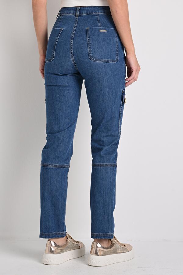 Straight Mom Jeans With Pockets